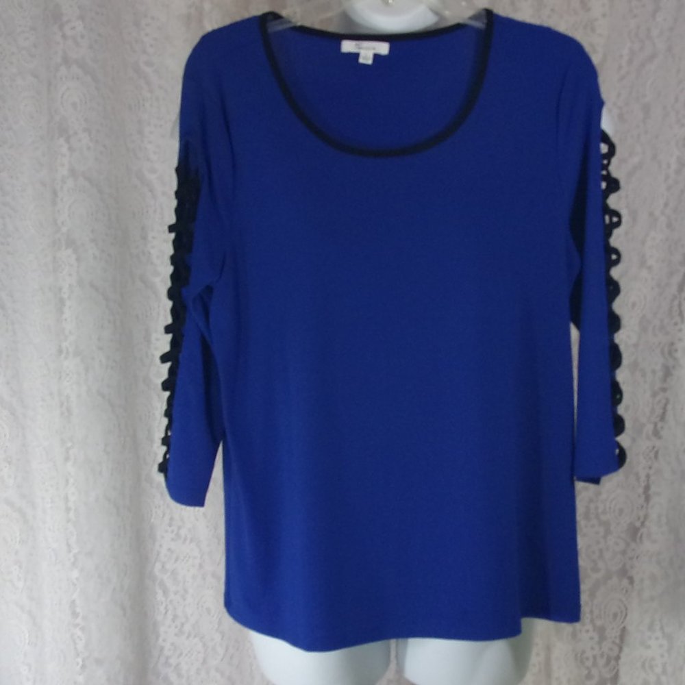 89th & Madison Sapphire Blue Top Black open Latter Sleeve Size L NWOT